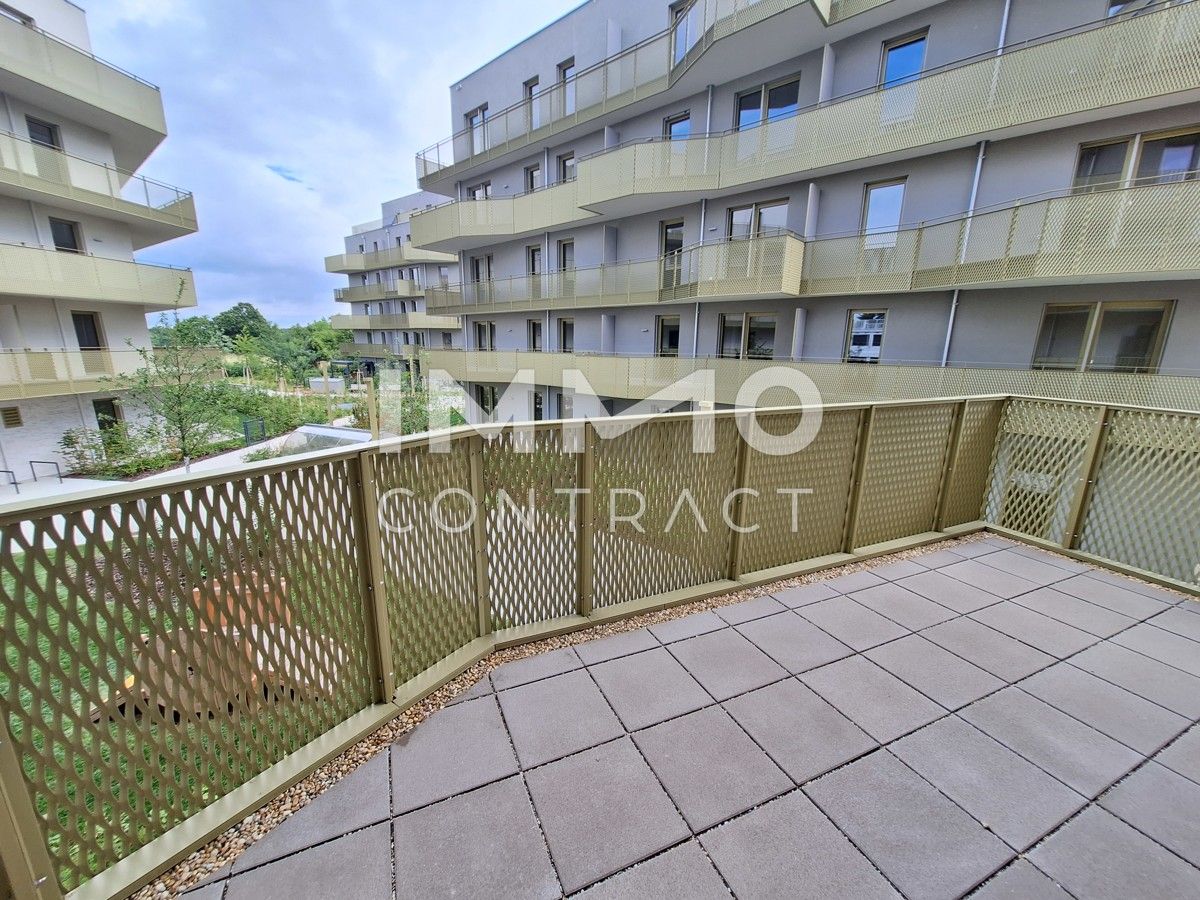 Erstbezug: 3 Zimmerwohnung mit Balkon