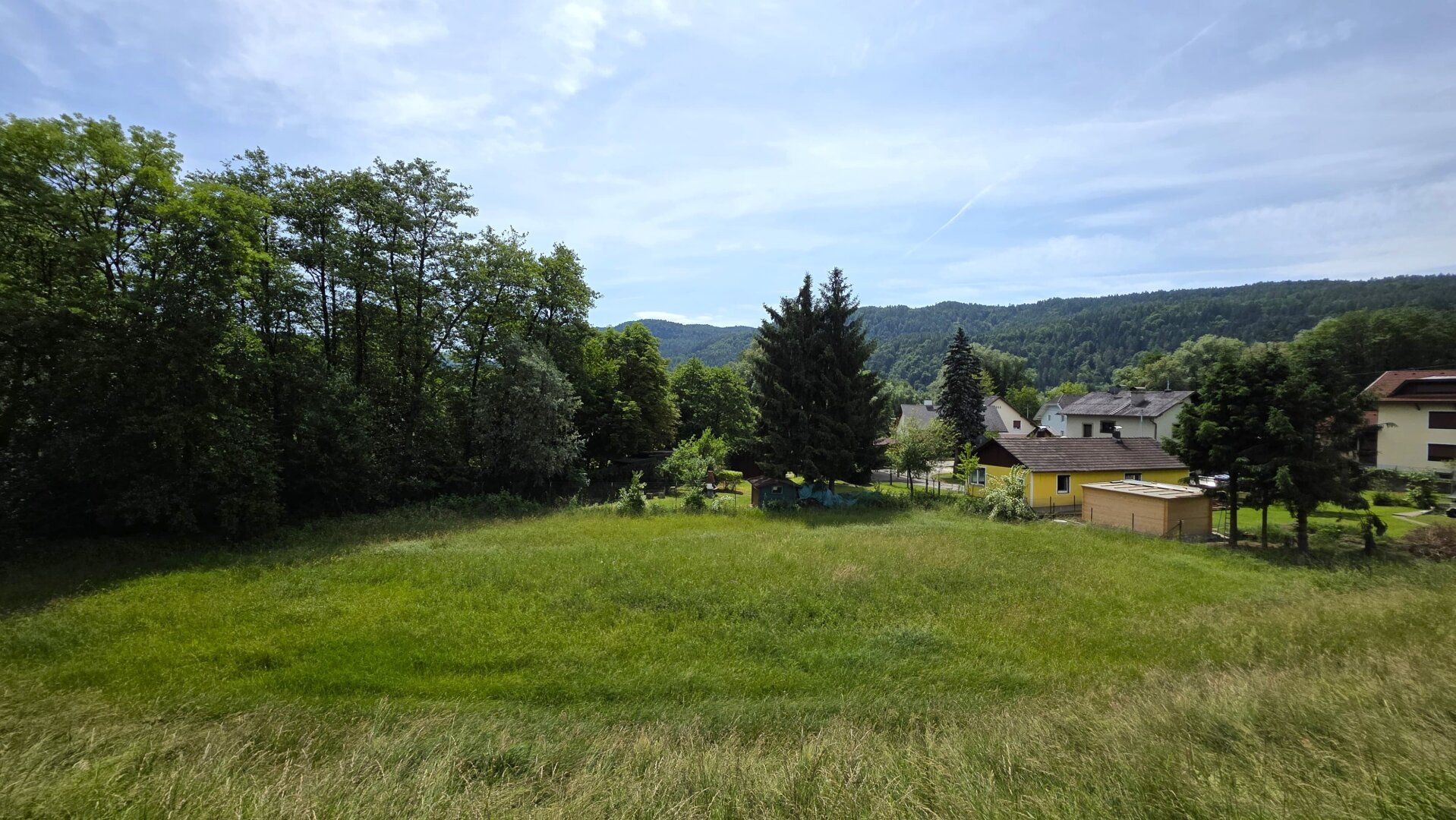 Sanierungsbedürftiges Haus mit Traumgarten & Fischteich - Randlage Ebenthal