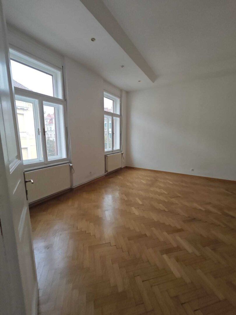 Graz - Am Fuße des Ruckerlbergs: Stilvolle Altbauwohnung mit zeitgemäßem Flair und ruhigen Innenhofbalkon!