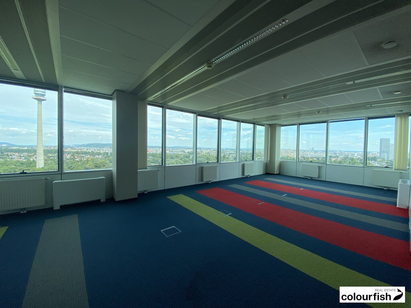 Attraktive Büroflächen im Saturn Tower mit Balkon - Ansicht 5