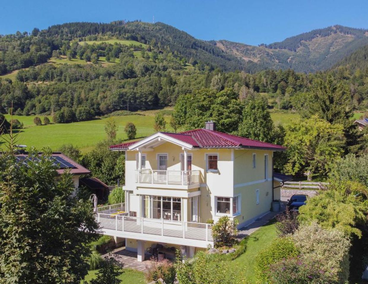 Traumhaftes Einfamilienhaus in Ruhelage mit Panoramablick