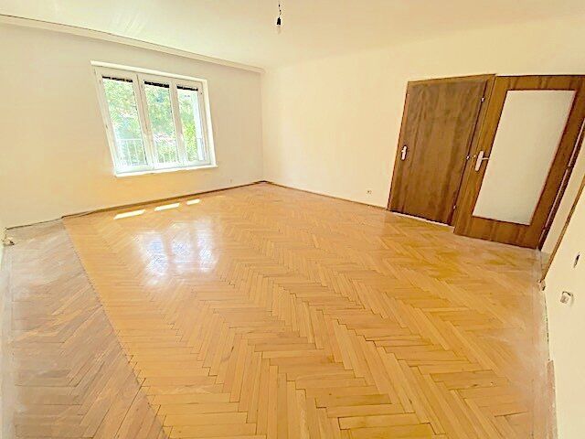 PROVISIONSFREI! UNSANIERTE 3-ZIMMER WOHNUNG MIT LOGGIA NÄHE RUDOLFINERHAUS!