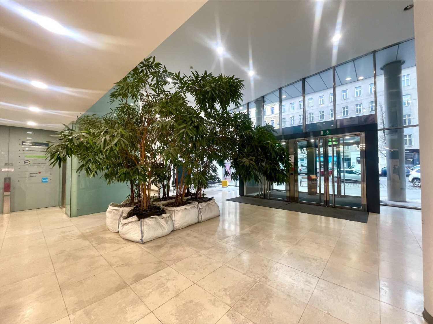 Exklusives Arbeiten an der Südachse Wiens - Hochmodernes Büro im Business Center Wieden zu mieten - Ansicht 2