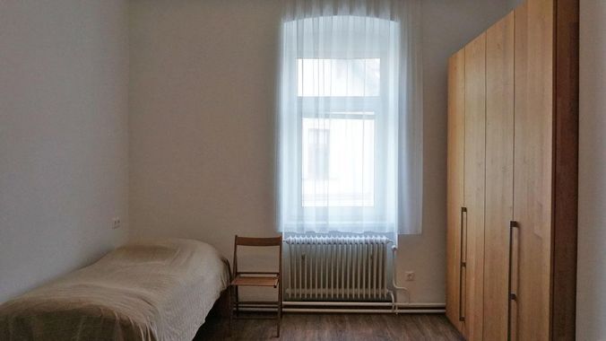 Zimmer 8