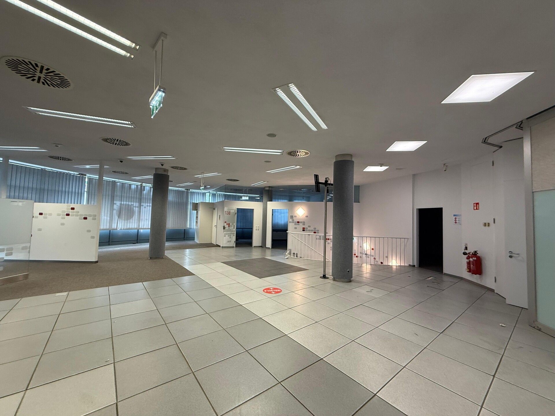 Multifunktionale Shop- oder Gastroflächen in der Twin Tower Mall - Ansicht 4