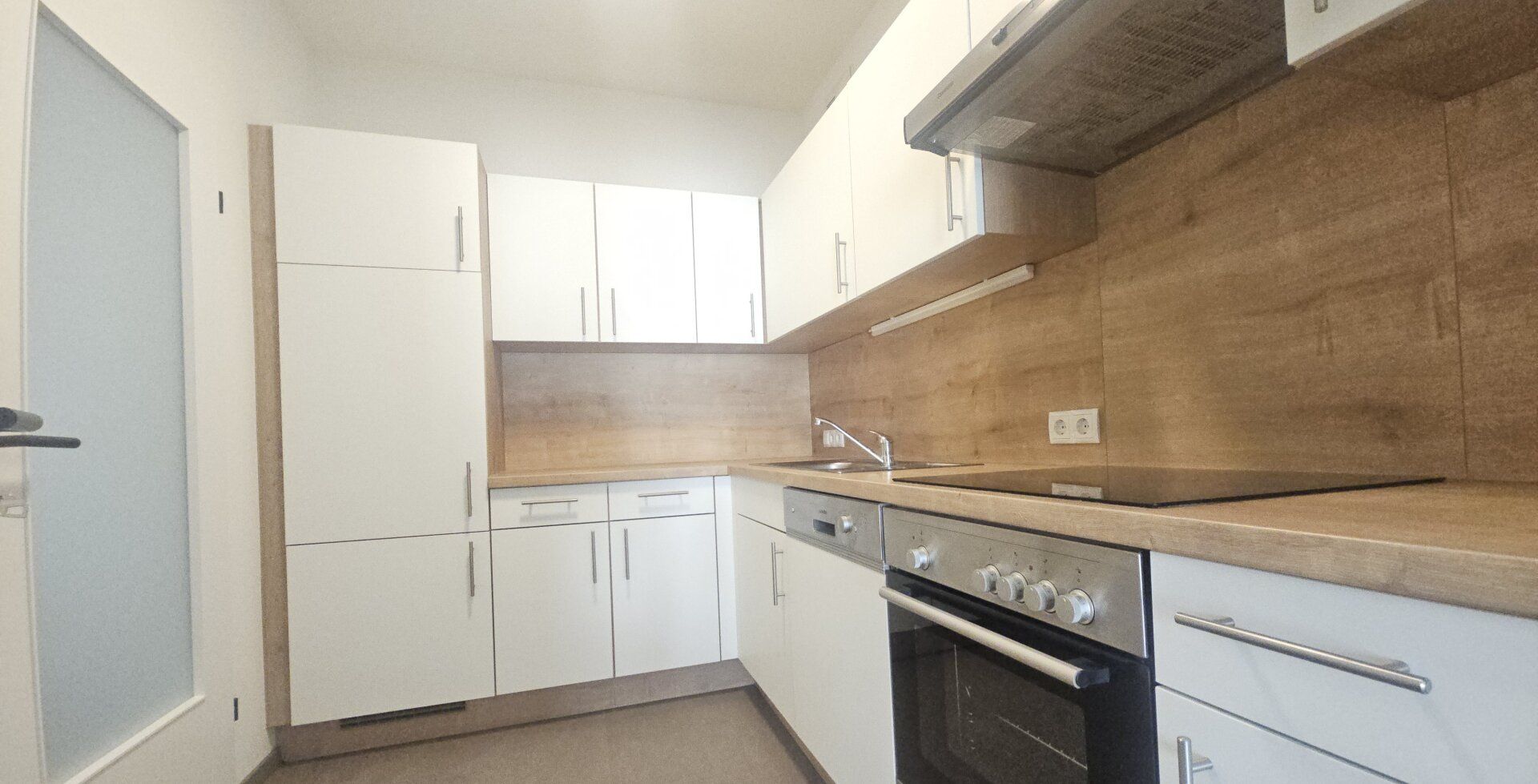 Vollrenovierte 2-Zimmer-Wohnung in Graz - Mariatrost, ideal als WG, Miete nur 910,00 €!