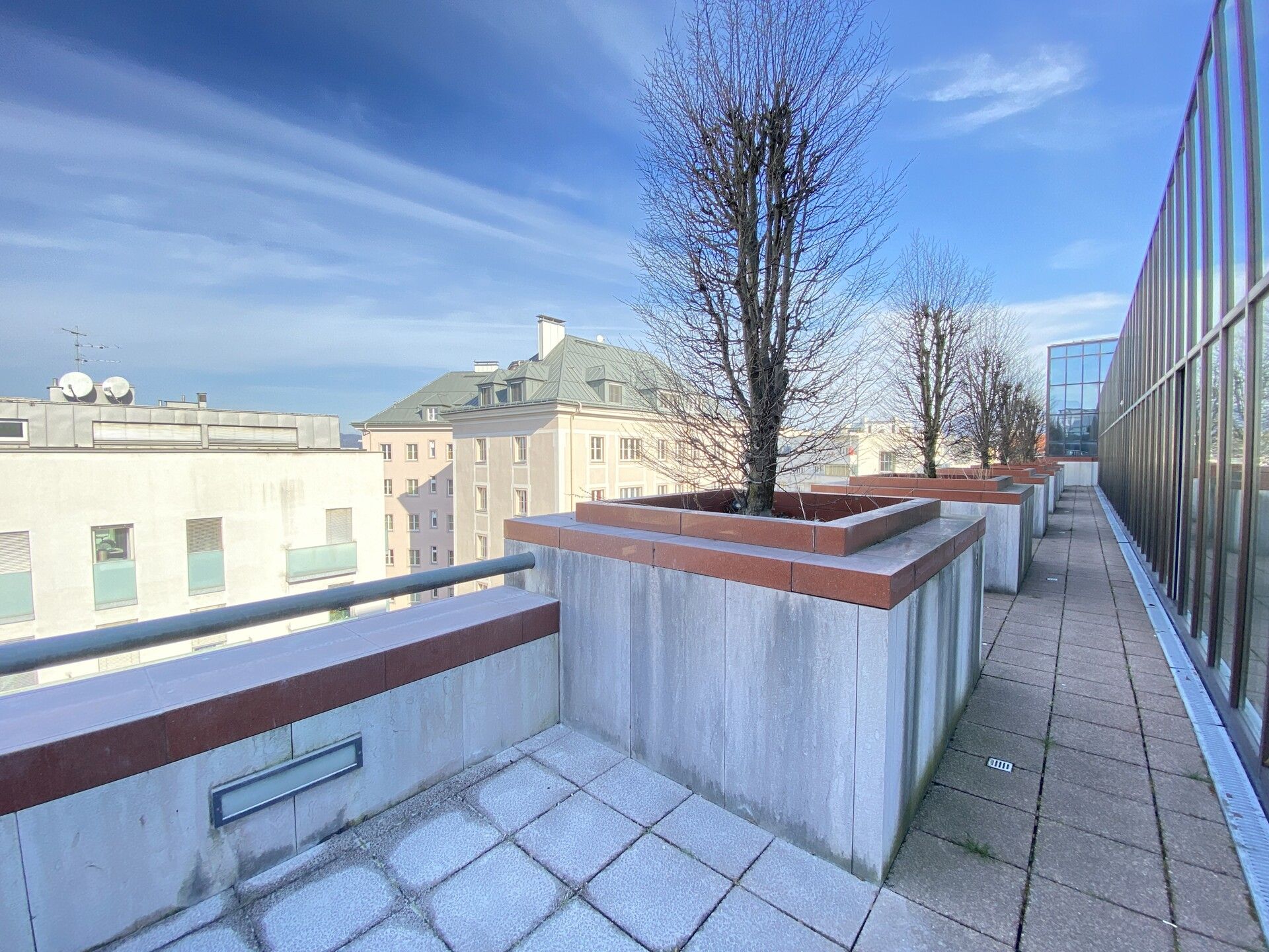 Erstklassige Lage - Erstbezug Büro Etage OG6 nach Sanierung in 5020 Salzburg - Ansicht 2