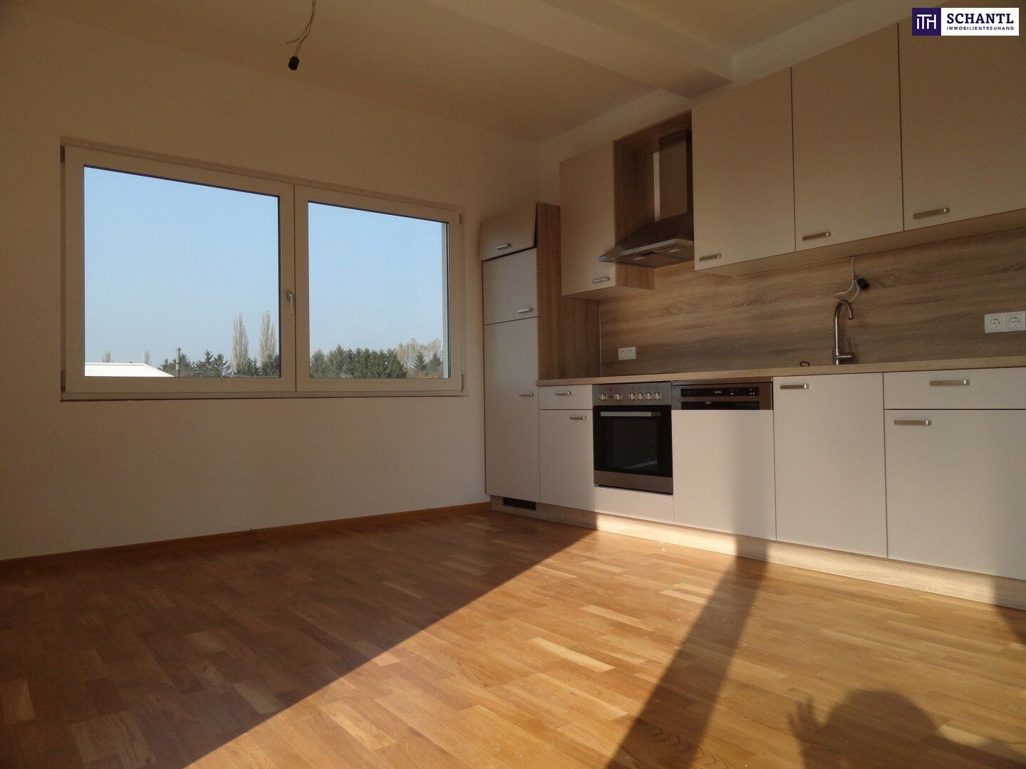 SONNENGLÜCK TRIFFT WOHNGEFÜHL - ein Zuhause, das umarmt! Lassen Sie sich diese wunderschöne Gelegenheit nicht entgehen! Gleich Besichtigungstermin vereinbaren - Vista 2