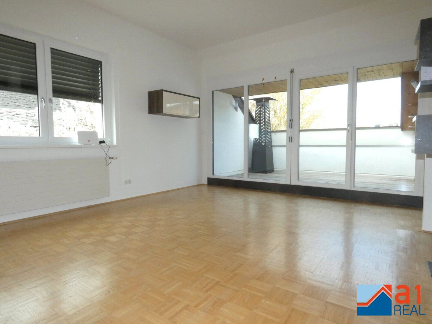 Schöne Dachgeschoßwohnung in Alberndorf mit Terrasse & Parkplatz!