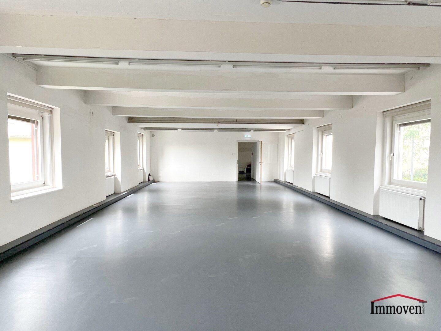 Kompaktes, teil-saniertes Büro auf Campusgelände - Ansicht 2