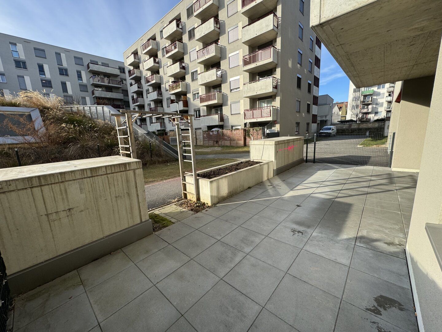 Geräumige 2 Zimmer Erdgeschoßwohnung mit 35 m² Terrasse- unbefristeter Mietvertrag