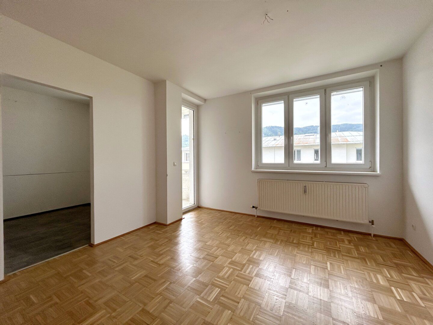 SOMMERANGEBOT - 2 MONATE MIETFREI - 3 ZIMMER WOHNUNG IN TOP LAGE IN KIRCHDORF