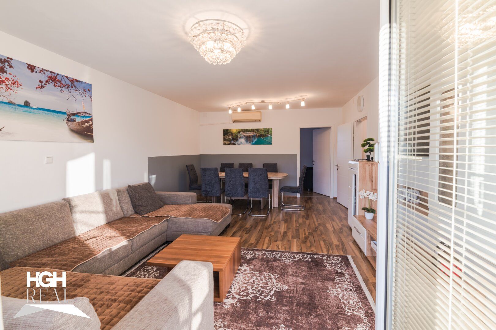1100 Wien Zentral begehbare, helle 4-Zimmer Dachterrassenwohnung im 7. Liftstock mit Ausblick