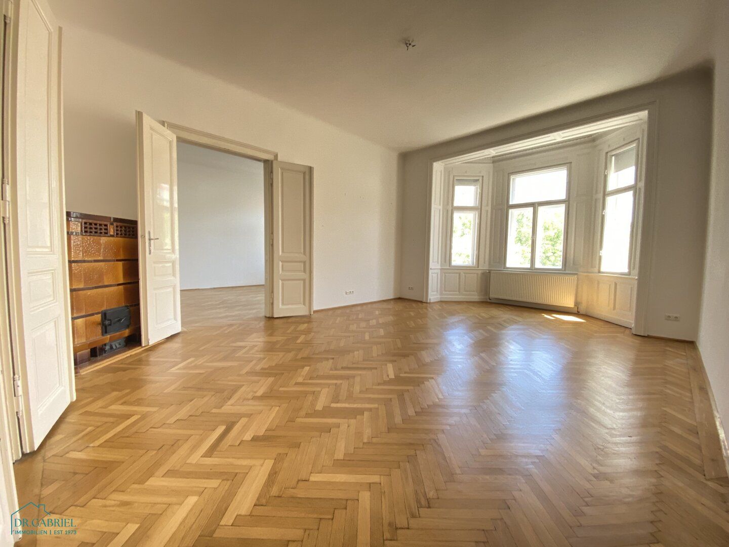 ALTBAUWOHNUNG - NÄHE PALAIS LIECHTENSTEIN