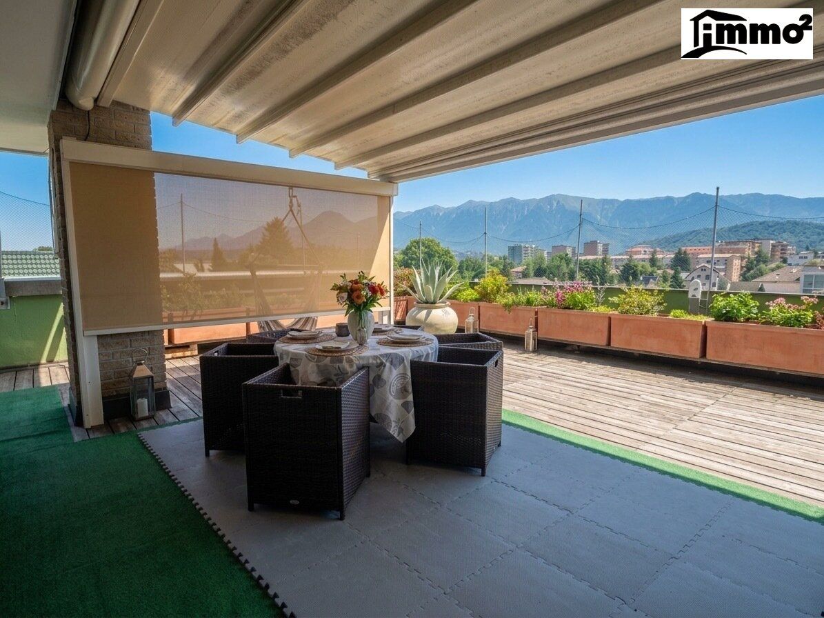 Entzückende kleine Penthousewohnung mit ca.100m2 Dachterrasse und einmaligen Fernblick in Bestlage/Völkendorf.