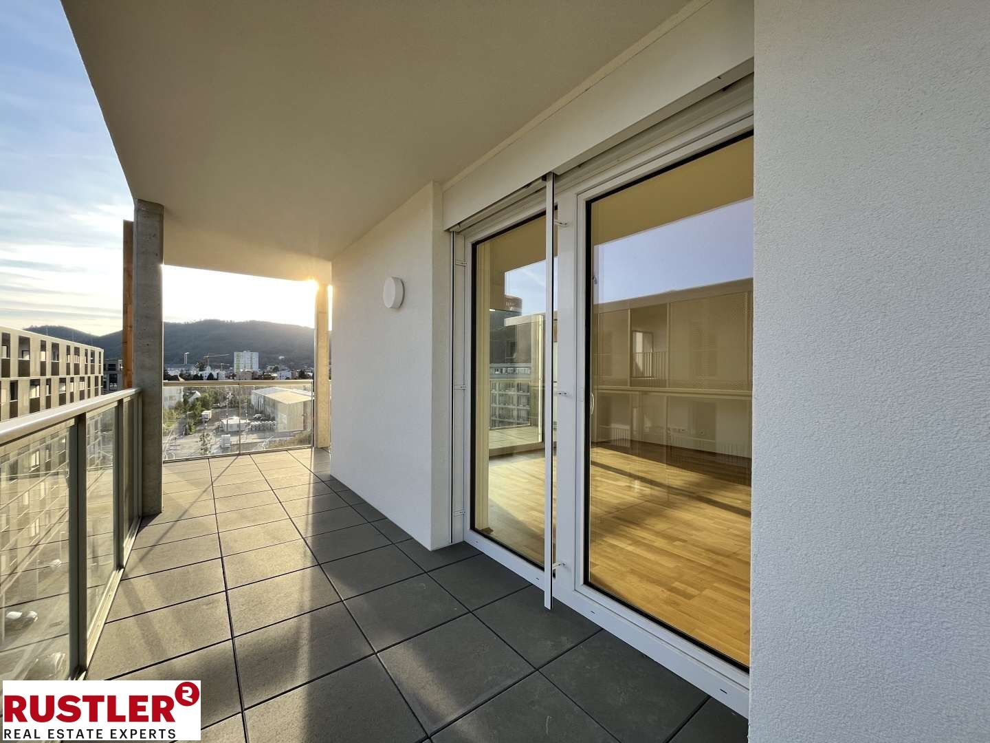 1. MONAT MIETZINSFREI!! - URBAN | MODERN | STILVOLL - Geräumige 2-Zimmer-Wohnung mit großem Balkon