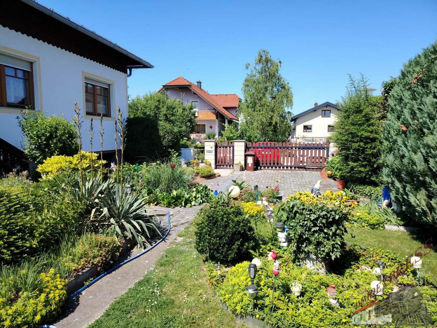 Neuer Preis! Einfamilienhaus in versteckter, ruhiger Siedlungslage (Sackgasse) mit schönem Garten wartet auf Sie!