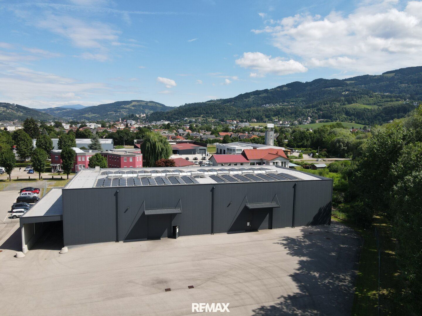 Moderne Lager- und Gewerbehalle mit 2.500 m² Außenfläche und hervorragender Verkehrsanbindung in Wolfsberg