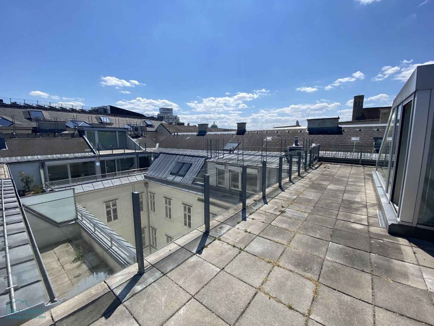 TERRASSEN-PENTHOUSE - VERFÜGBAR AB JULI 2025