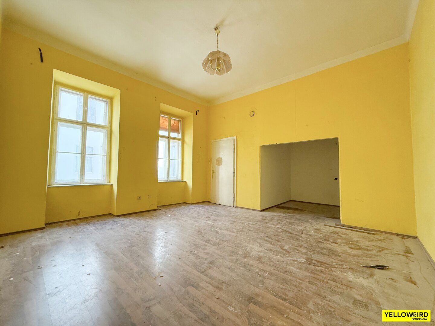 LEER I SANIERUNGSBEDÜRFTIG | LOGGIA | 1,5 ZIMMER