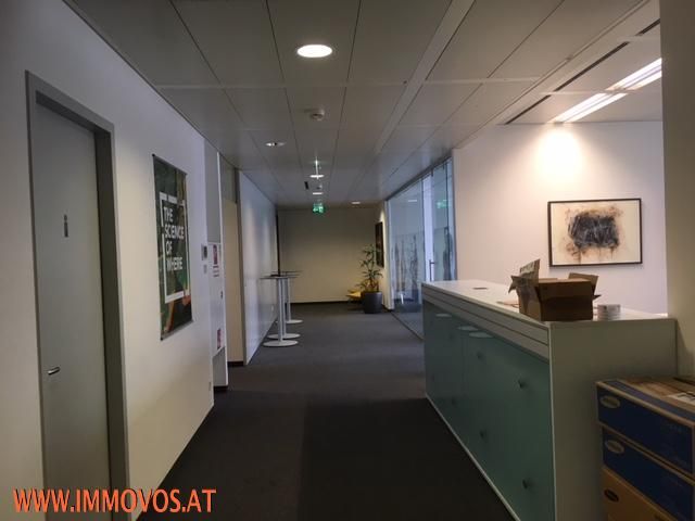 ***MODERNE BÜROFLÄCHE - BESTE VERKEHRSANBINDUNGEN*** - Mehr