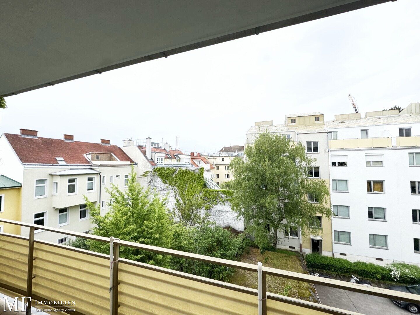 4-Zimmer Familienwohnung mit Loggia in Ruhelage