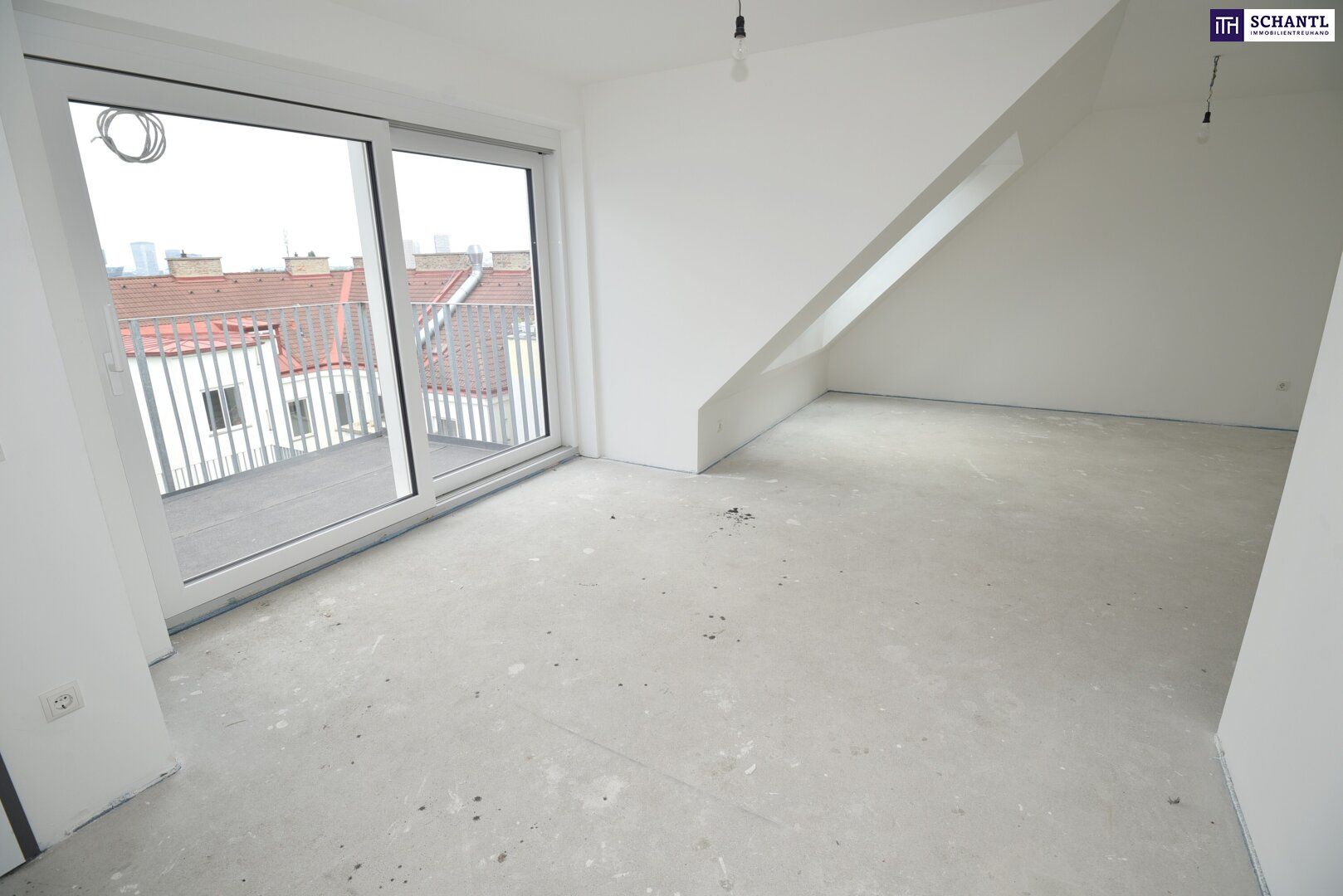 Stadtleben mit Weitblick - Helle Dachgeschosswohnung mit Sonnenbalkon - Nahe Hauptbahnhof - Überzeugen Sie sich selbst von dieser Immobilie!