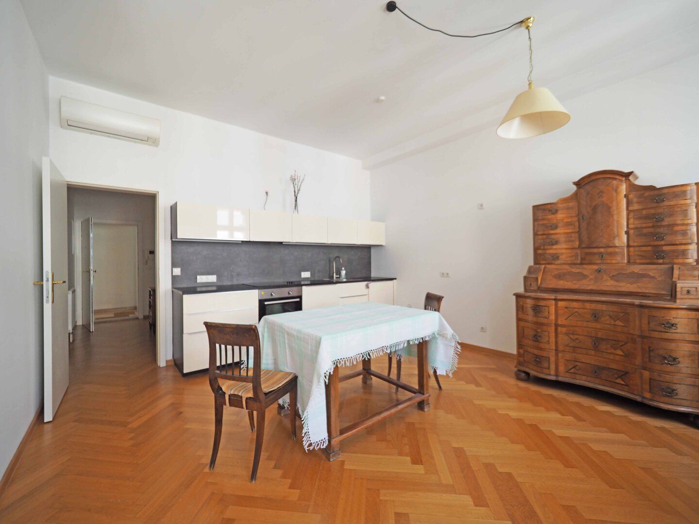 GYMNASIUMSTRASSE | 1-Zimmer-Garconniere | barrierefreier Zugang u. Lift | Nähe Kutschkermarkt, Aumannplatz und Schubertpark