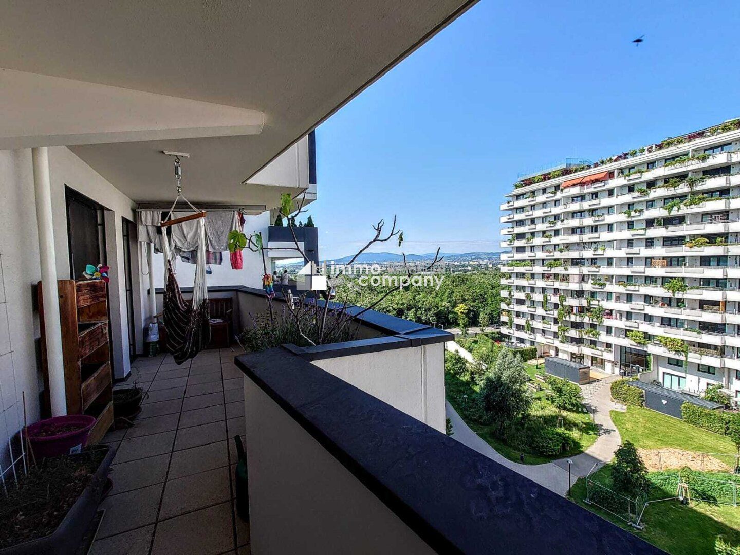 NEUBAU 3-Zimmer Wohnung mit großem Balkon & Garagenplatz