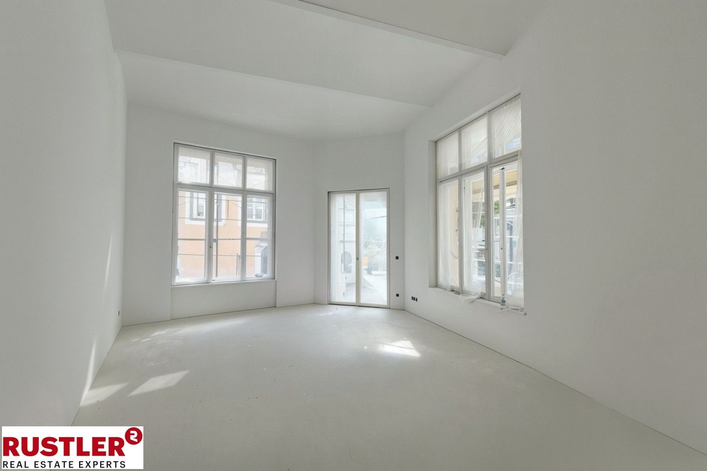 Wohnen oder Arbeiten - diese stilvolle Altbauwohnung bietet Beides!