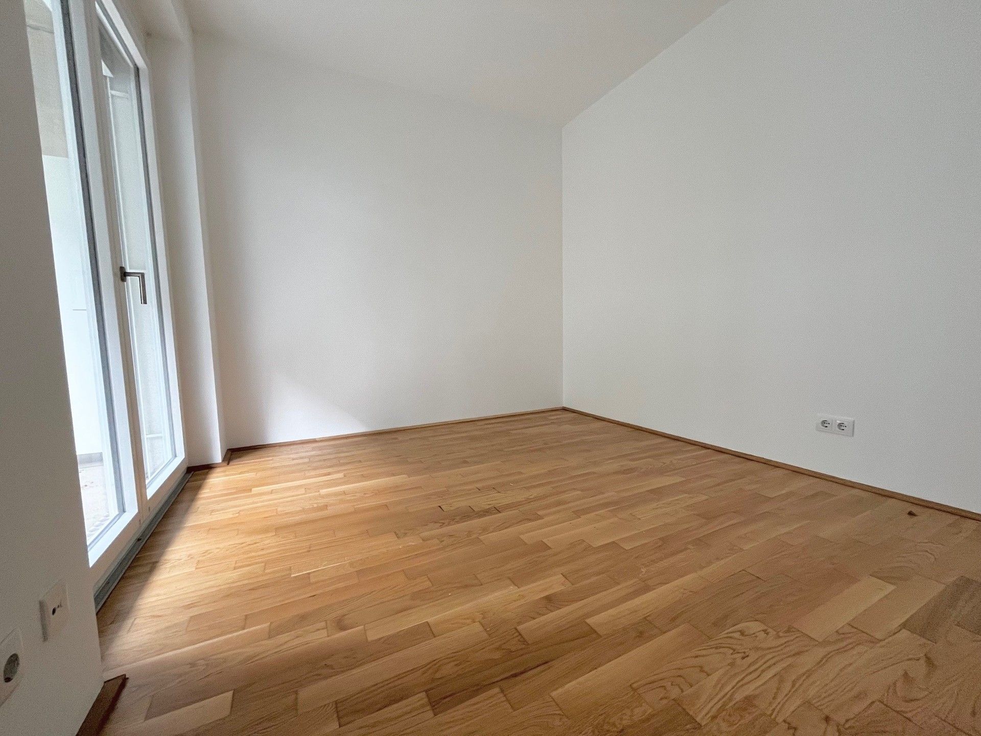 4-Zimmer Wohnung - mit perfekter großzügigem Balkon - in Puntigam 8055 Graz