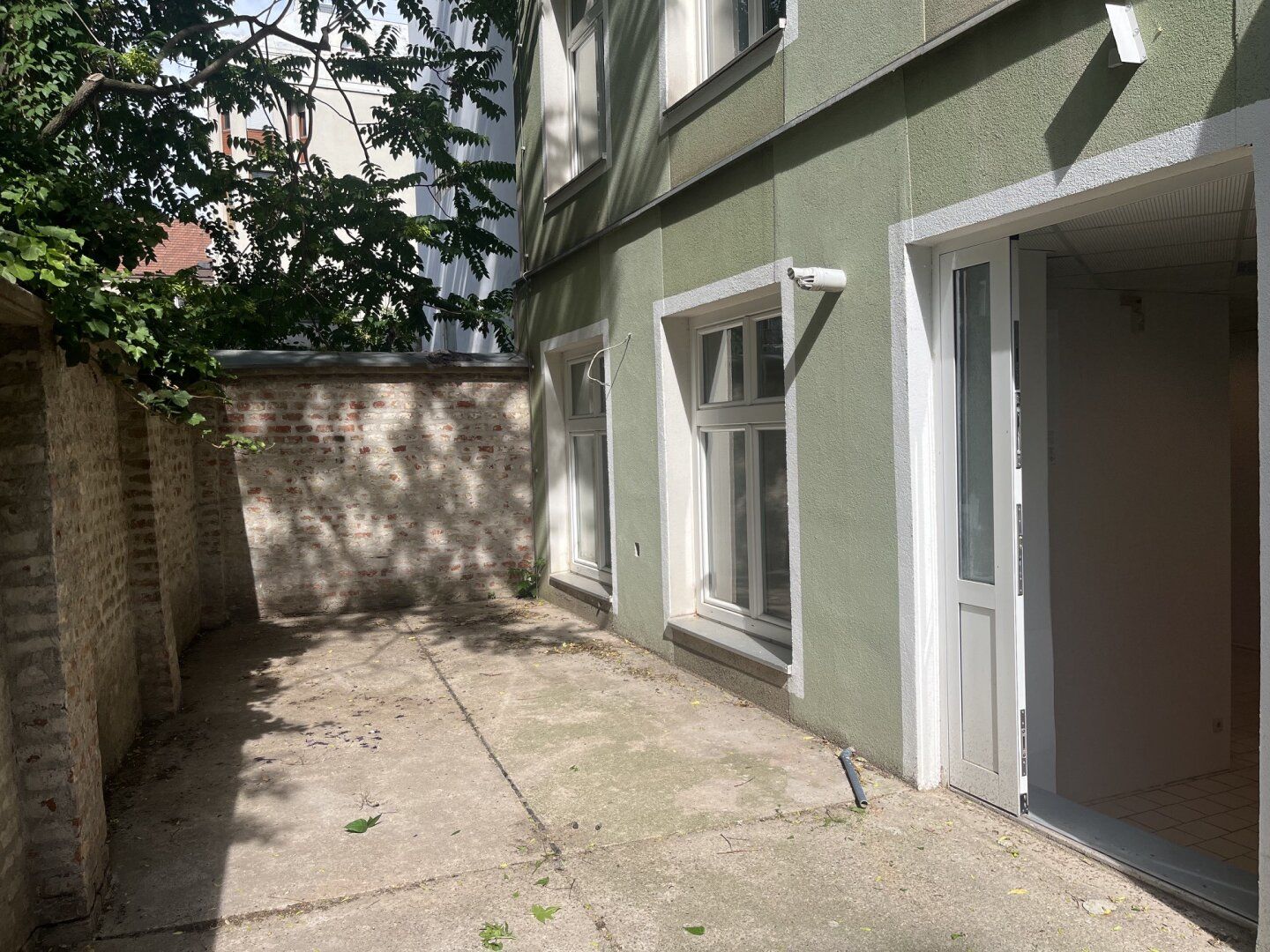 Bräuhausgasse - hofseitiges Souterrainlokal mit Garten bzw. Terrasse zu vermieten - Ansicht 2
