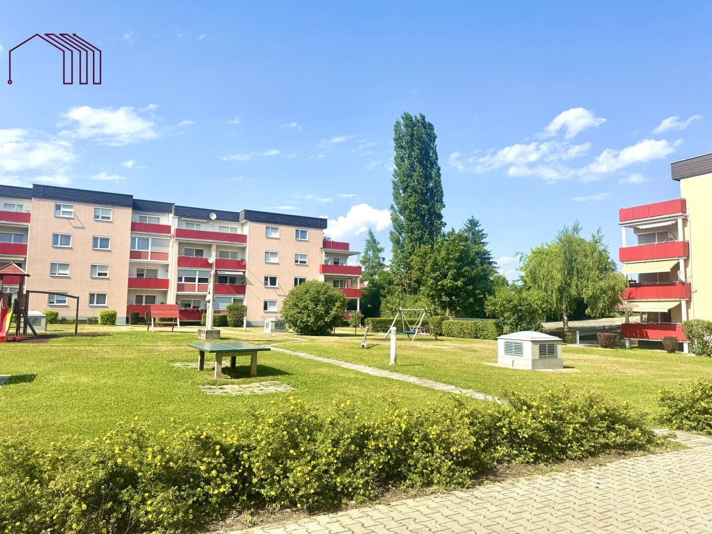 RUHIG, GRÜN & TOP ANGEBUNDEN: Geräumige 2-Zimmer-Wohnung mit Extraküche und Loggia in Graz-Wetzelsdorf