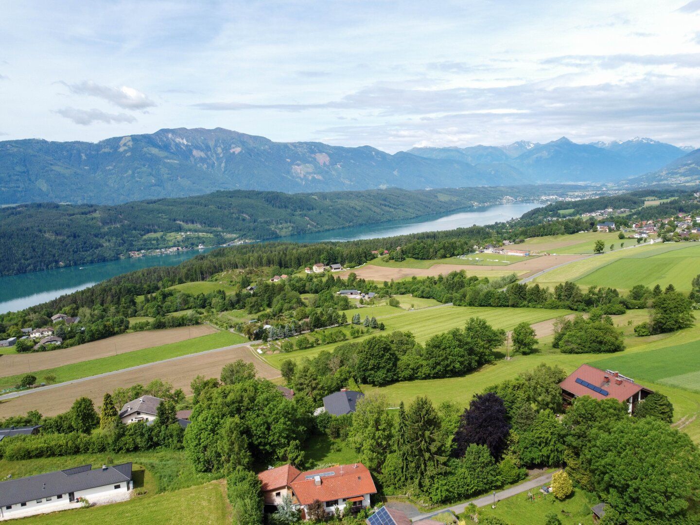 SCHÖNES WOHNHAUS AM SONNENPLATEAU DES MILLSTÄTTER SEES: GRÜNE IDYLLE MIT NATURBLICK INKLUSIVE!