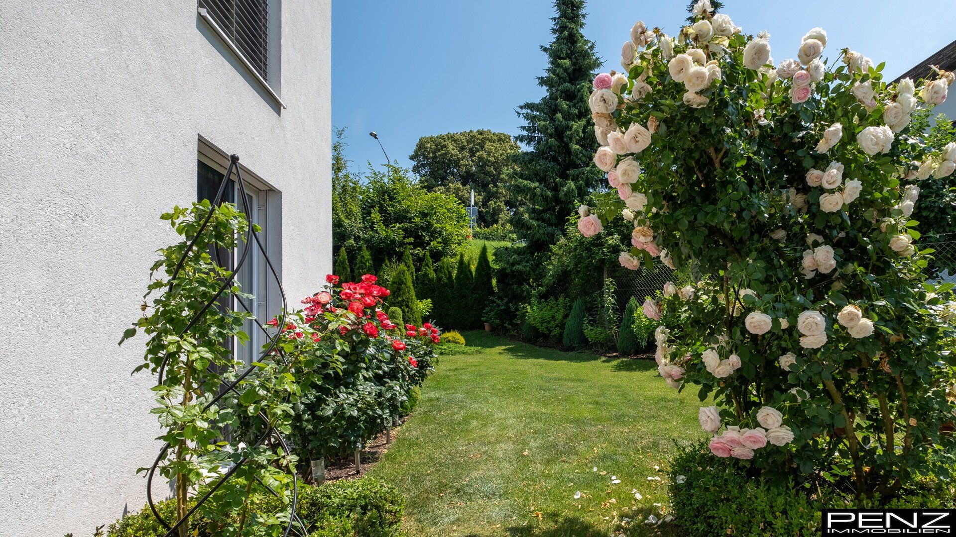 LINZ: Exclusiv ausgestattete Gartenwohnung mit Donaublick