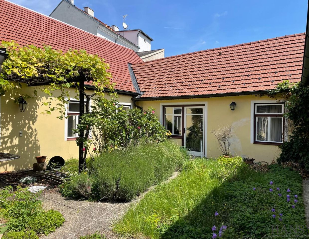 ABSOLUTE RARITÄT - Altes Winzerhaus / Landhaus in ruhiger Innenstadtlage von Baden bei Wien