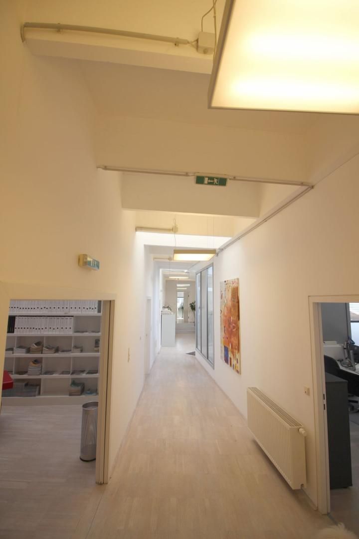 ATTRAKTIVE RÄUMLICHKEITEN ALS BÜRO ODER ORDINATION AM GRIESKAI ZU VERMIETEN! - Ansicht 4