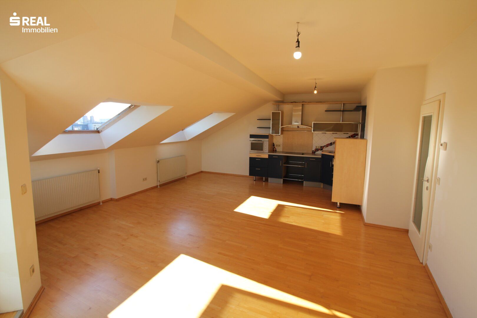 Dachgeschoss, Lift, 3 Zimmer, Terrasse, Einbauküche