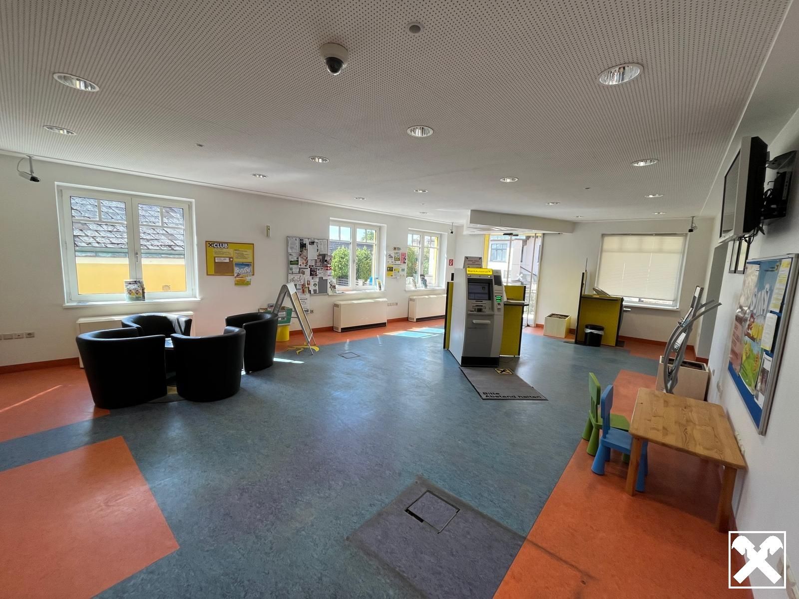 Bankfiliale an der Hohen Wand - Ansicht 4