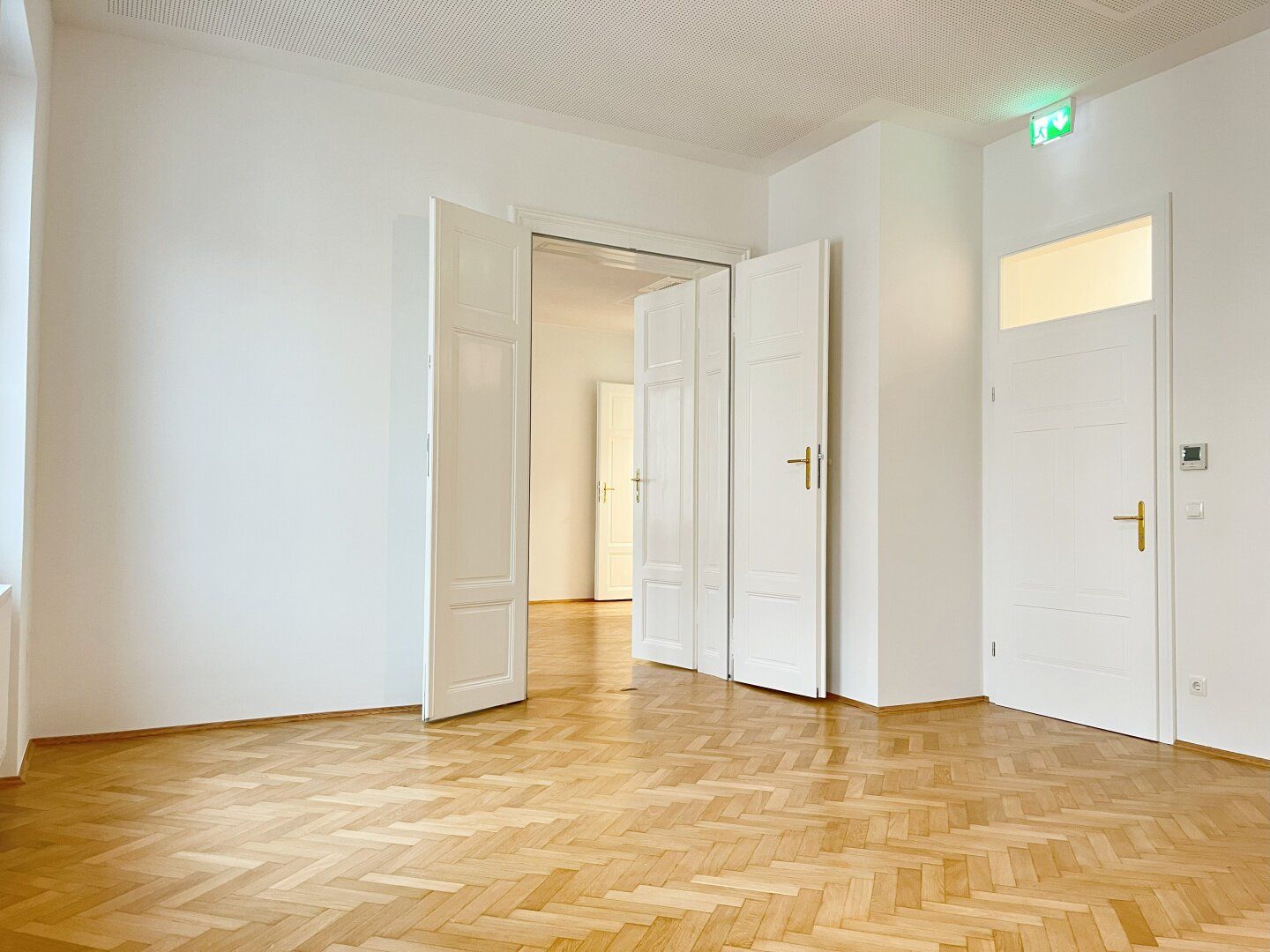 Repräsentatives Büro mit 5 Büroräumen und Balkon in zentraler Lage von Graz - Ansicht 3