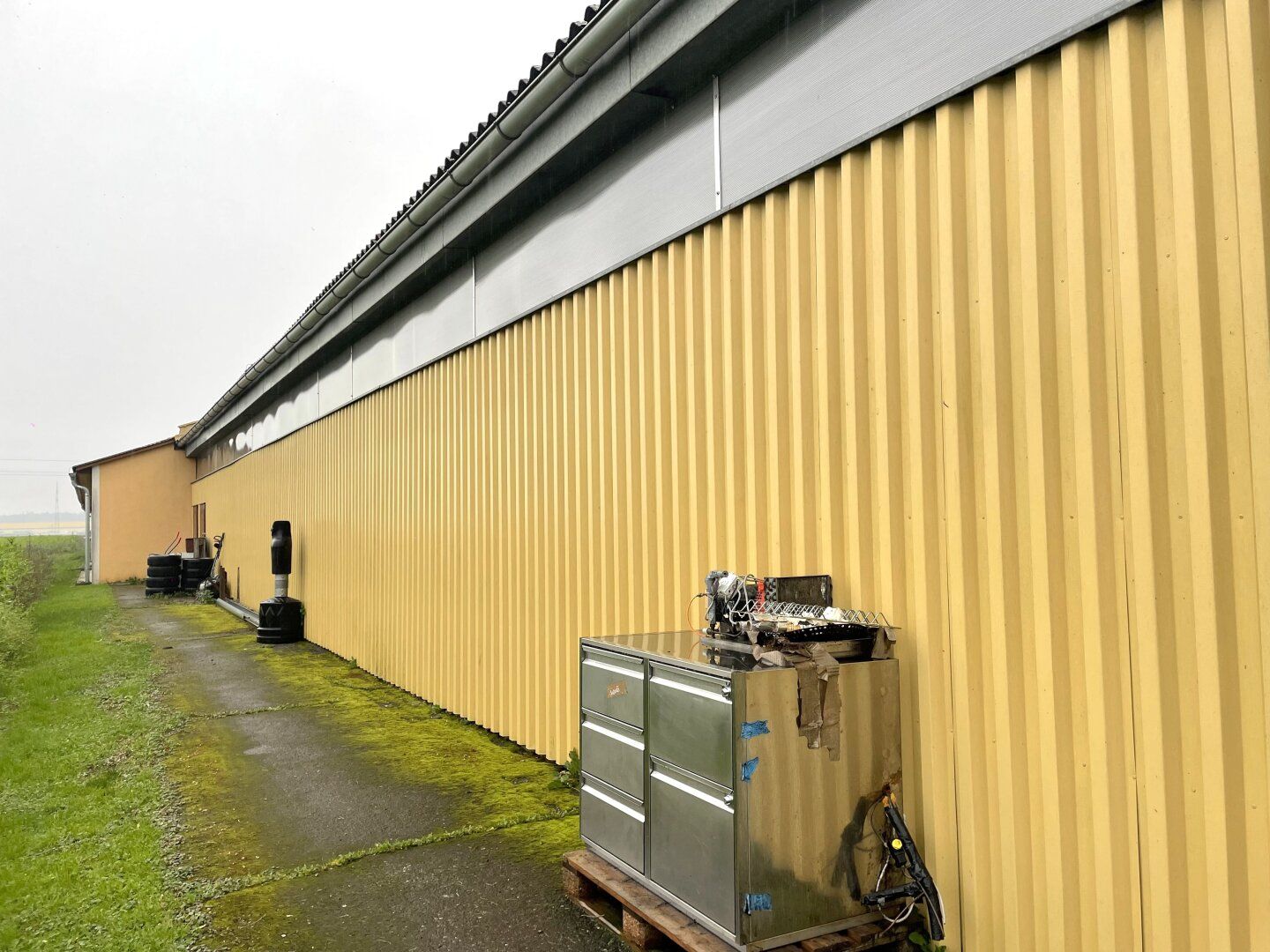 Wundschuh! Anlageobjekt, Lagerhalle, Produktionsstätte, Werkstätte, Garage, mit 4 Wohneinheiten! - Ansicht 4