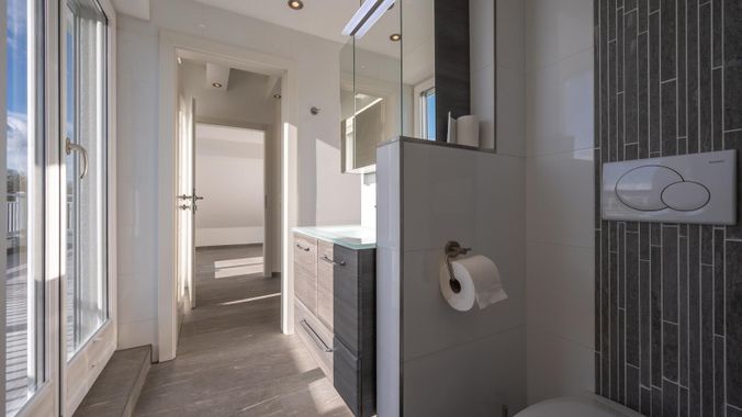 WC und Dusche im Dachgeschoß