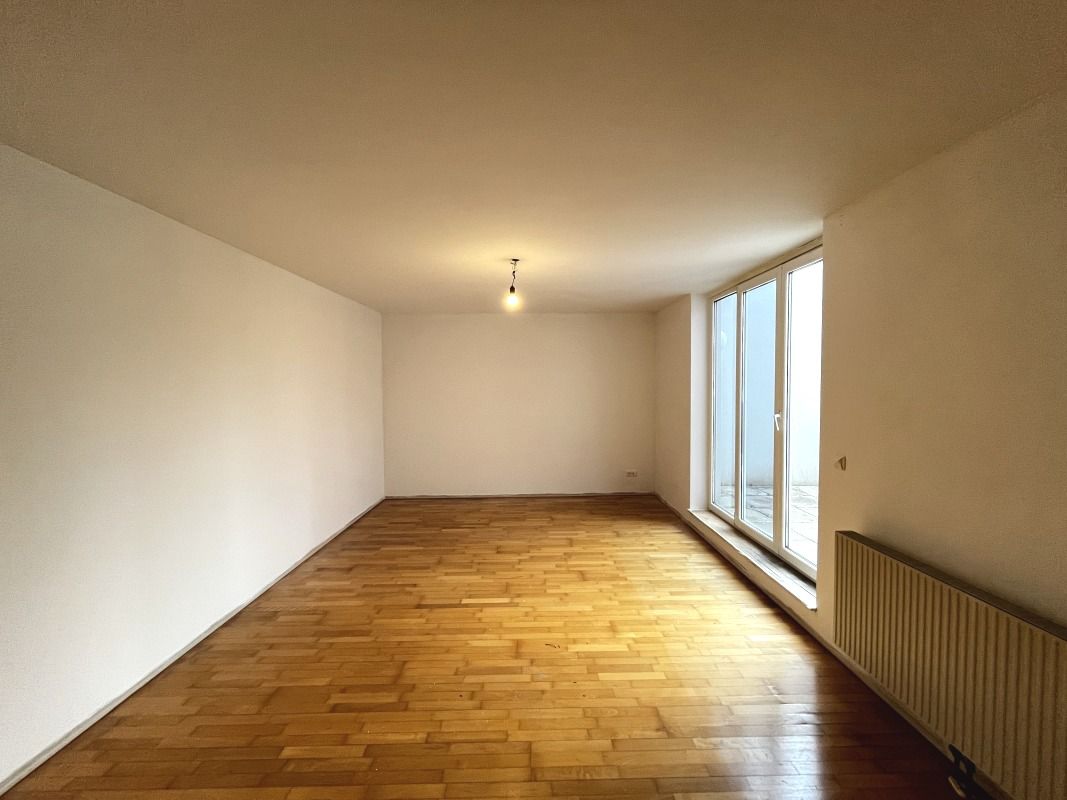 Helle Terrassenwohnung mit 2 Zimmern - in zentraler Lage von Siebenhirten!