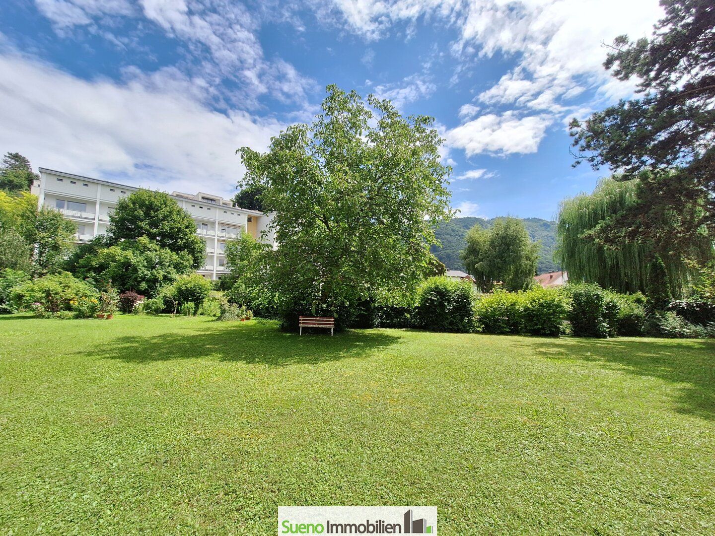 Neu sanierte Mietwohnung in Gmunden - 65 m² mit Grünbergblick & Kachelofen