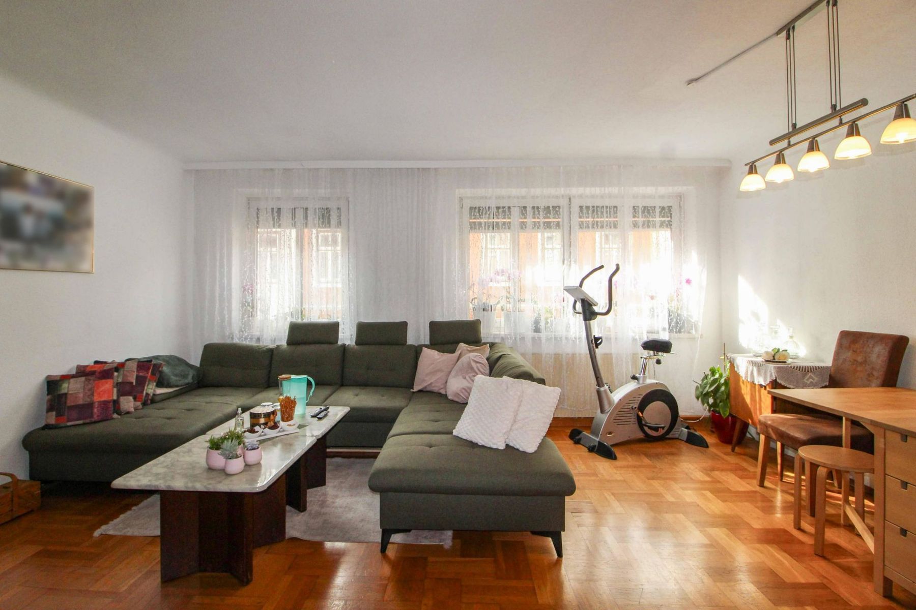 Behaglichkeit pur: 3-Zi.-Etagenwohnung mit Garagenplatz