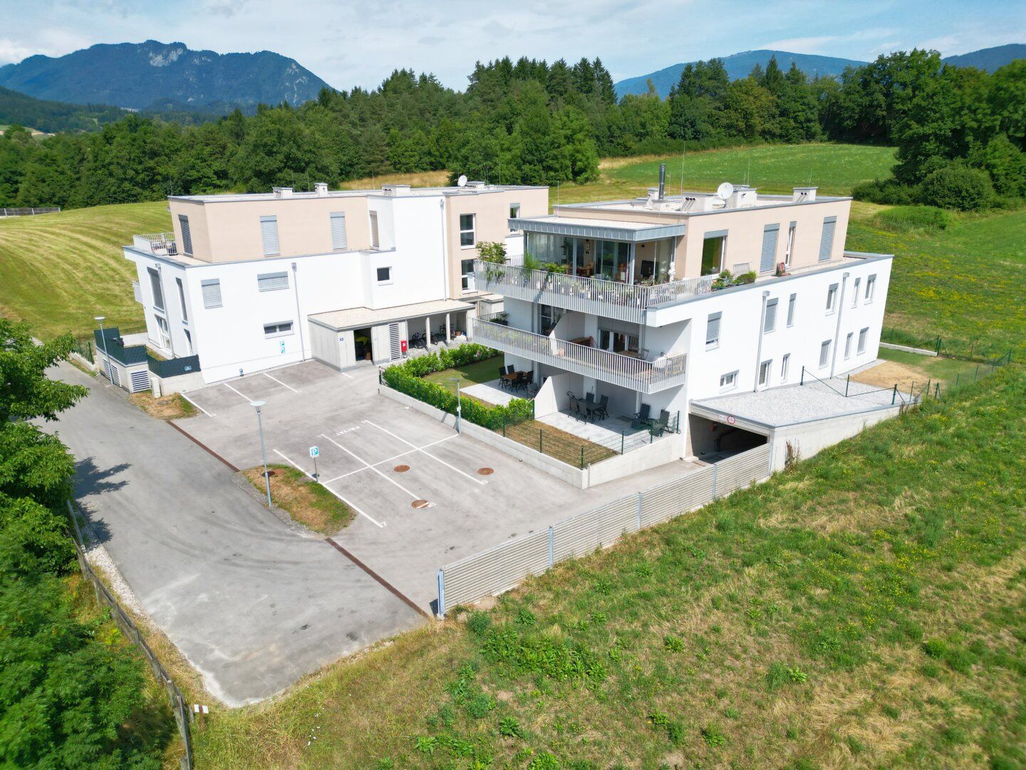 Moderne Traumwohnung mit Balkon & Tiefgarage in Toplage am Villacher Stadtrand - hochwertig, hell & sofort bezugsbereit!