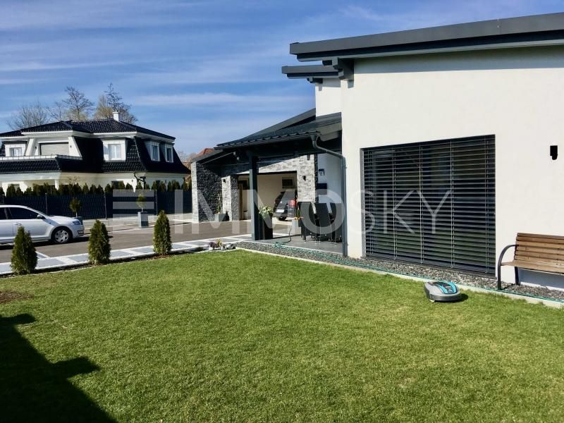 Wohlfühlen auf einer Ebene   NEUWERTIGER Bungalow mit modernem Flair!