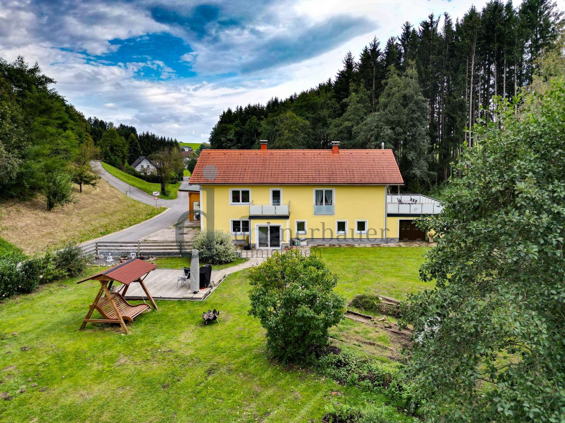 Zweifamilienhaus mit großem Grundstück, Garten und Wald - Ein wahres Paradies für Naturliebhaber!