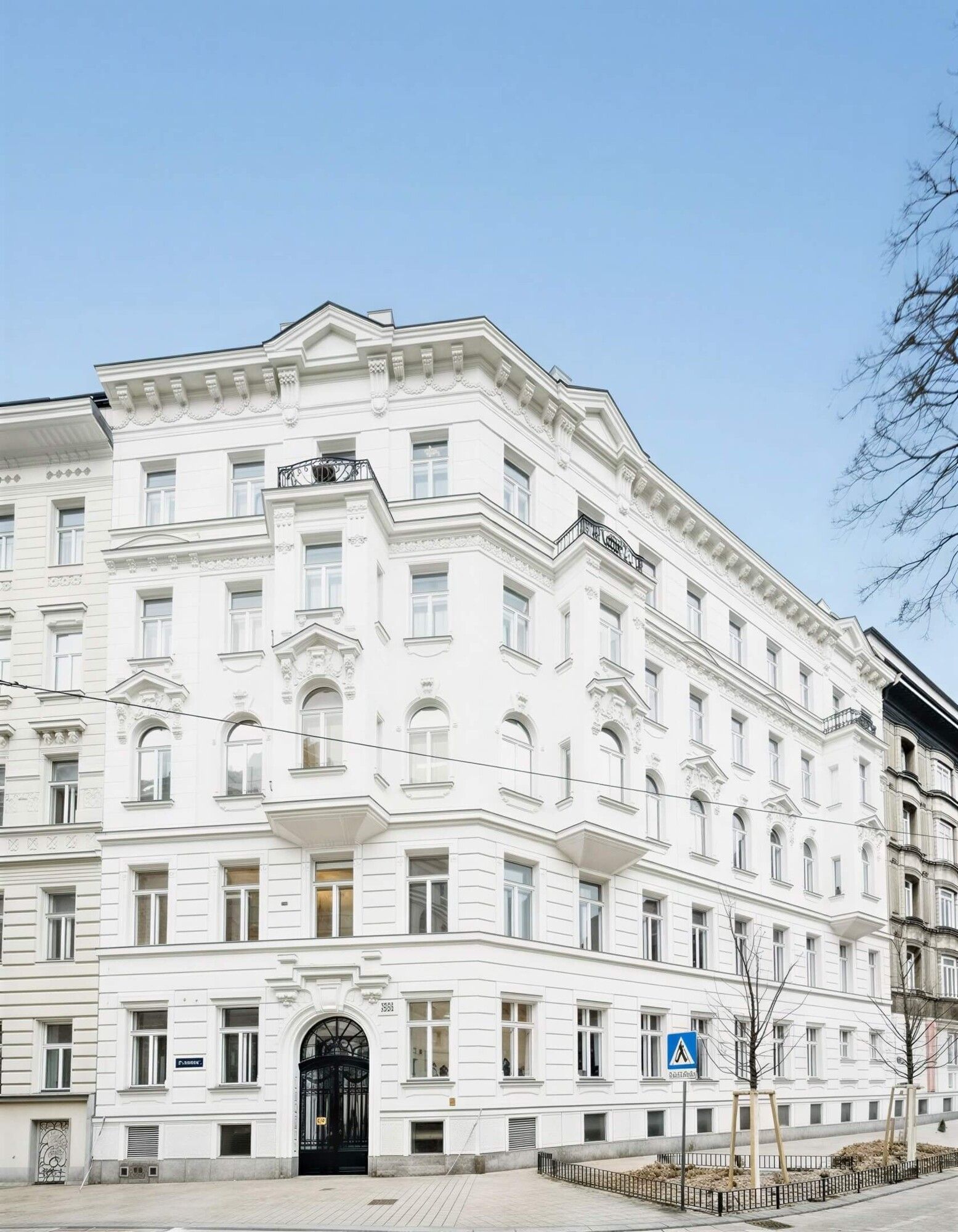 Lichtdurchflutetes klimatisiertes Altbaubüro - Ansicht 3