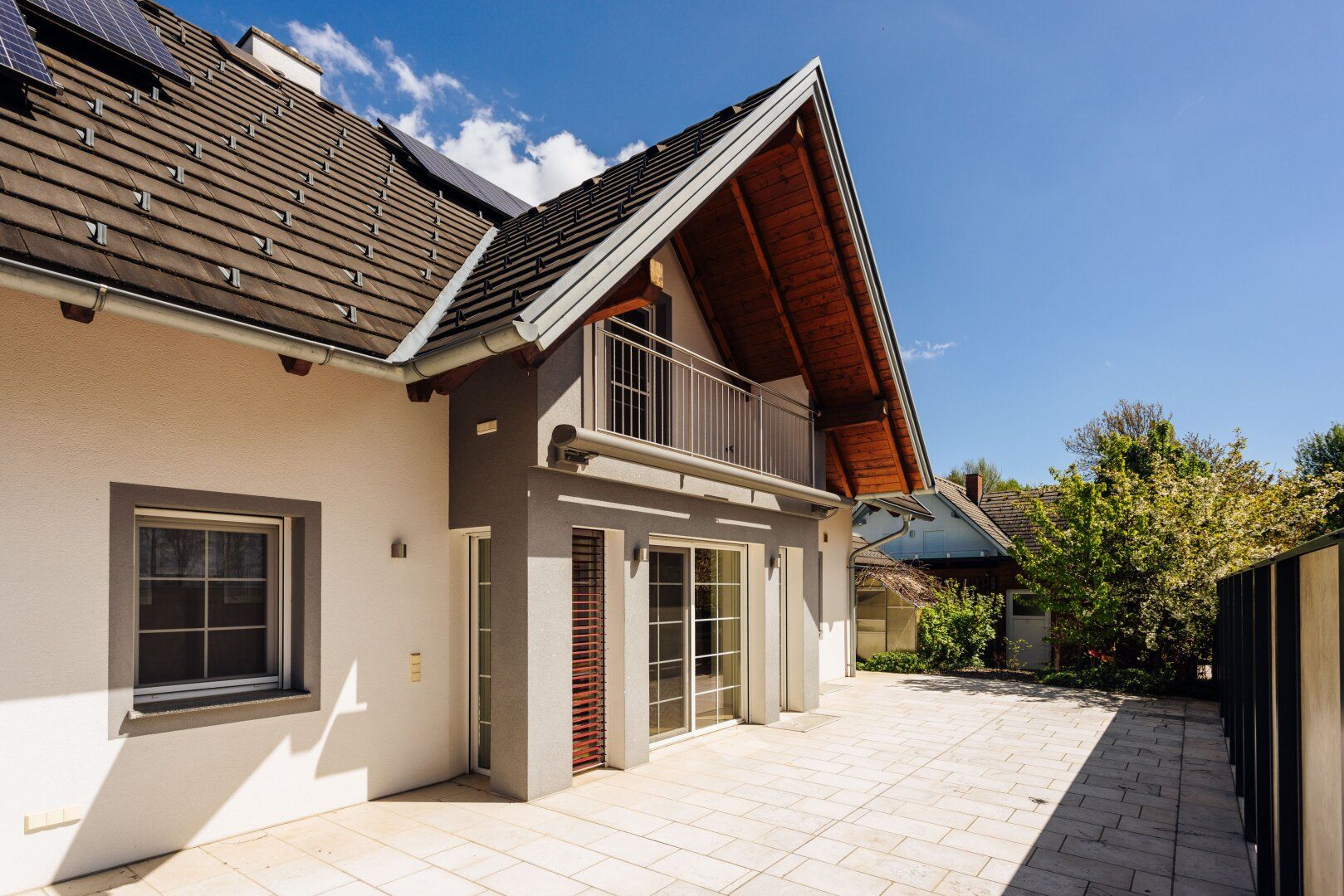 Entspannen, genießen, autark leben: Energieeffizientes Traumhaus mit Pool, PV-Anlage & Doppelgarage!